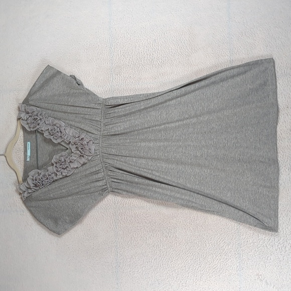 Maurices Dresses & Skirts - Maurices Women's Gray Ruffle Neck Tunic Knee Length Dress‎ Size M